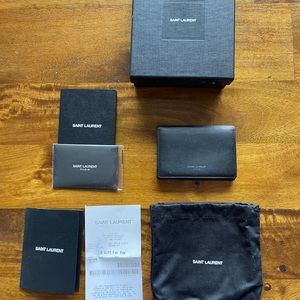 Saint Laurent Men’s Credit Card Wallet in Grain De Poudre Embossed Leather
